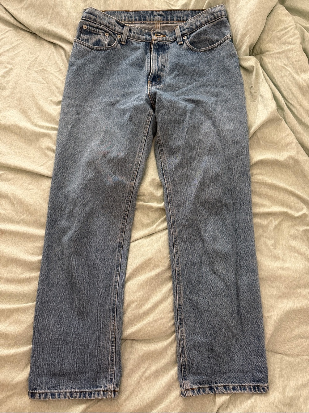 Classic Women’s Straight-Leg Jeans in Medium Blue